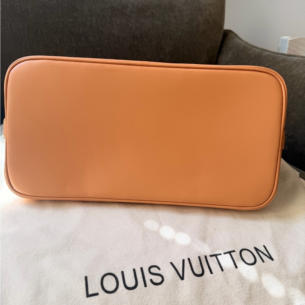 Louis Vuitton Monogram Alma PM - Picture 8 of 10